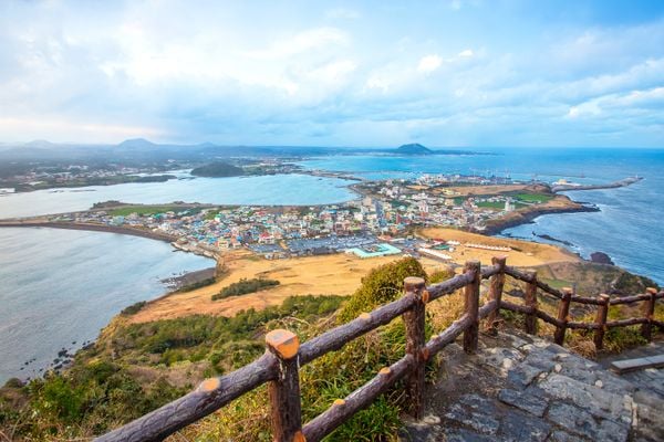 Du Lịch Đà Nẵng 2025: Khám Phá Thành Phố Đáng Sống Nhất Việt Nam Bên Bờ Biển Đông